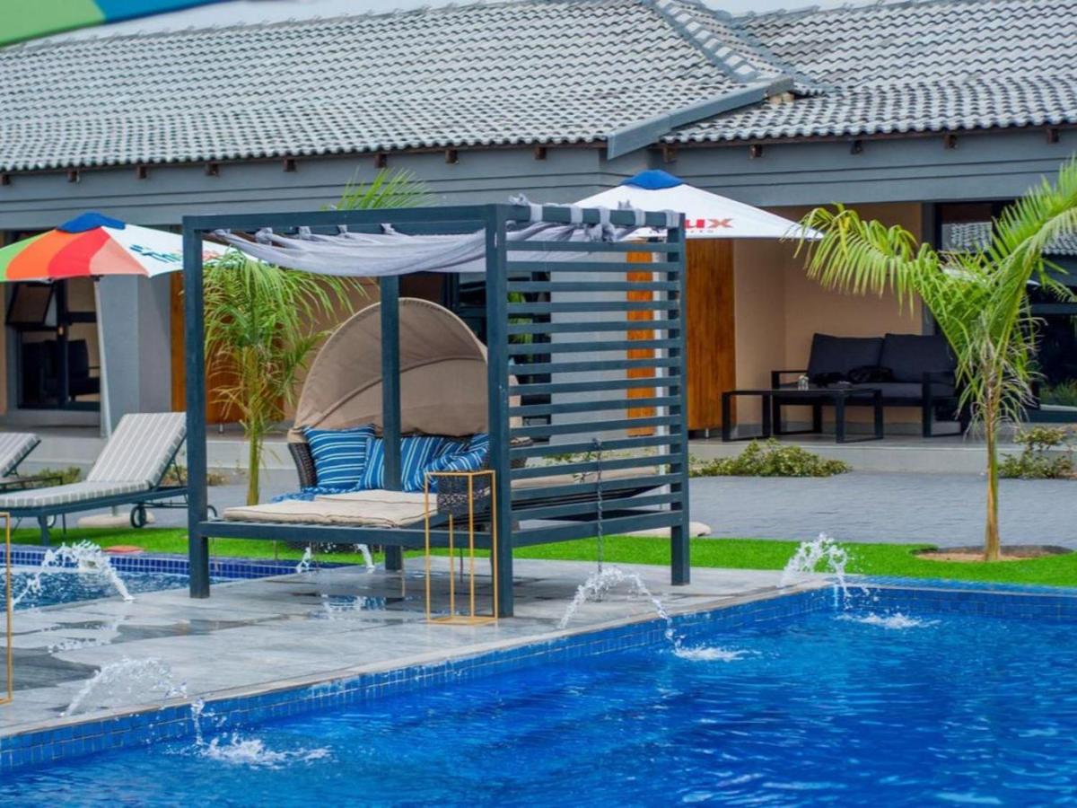 The Lux Hotel And Resorts หลุยส์ทริคาร์ดท์ ภายนอก รูปภาพ