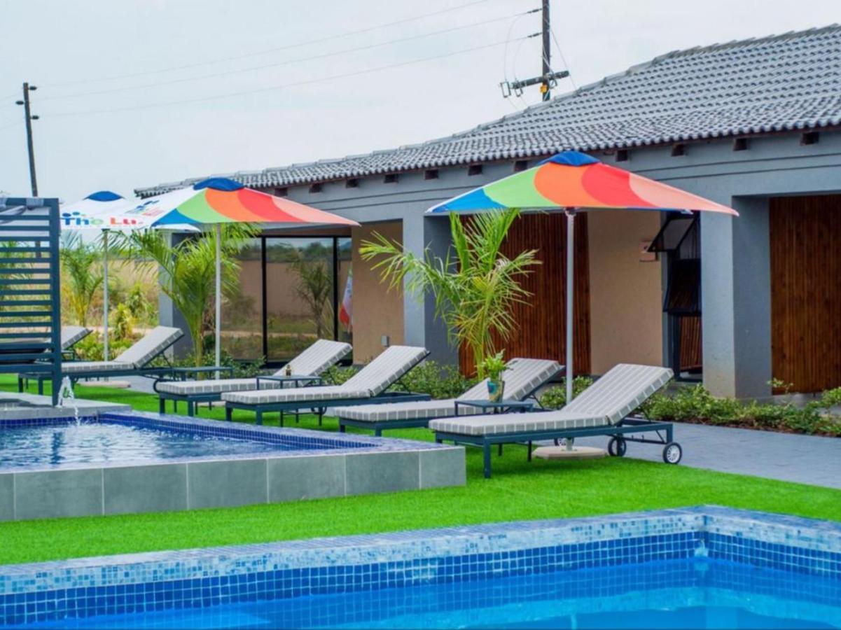 The Lux Hotel And Resorts หลุยส์ทริคาร์ดท์ ภายนอก รูปภาพ