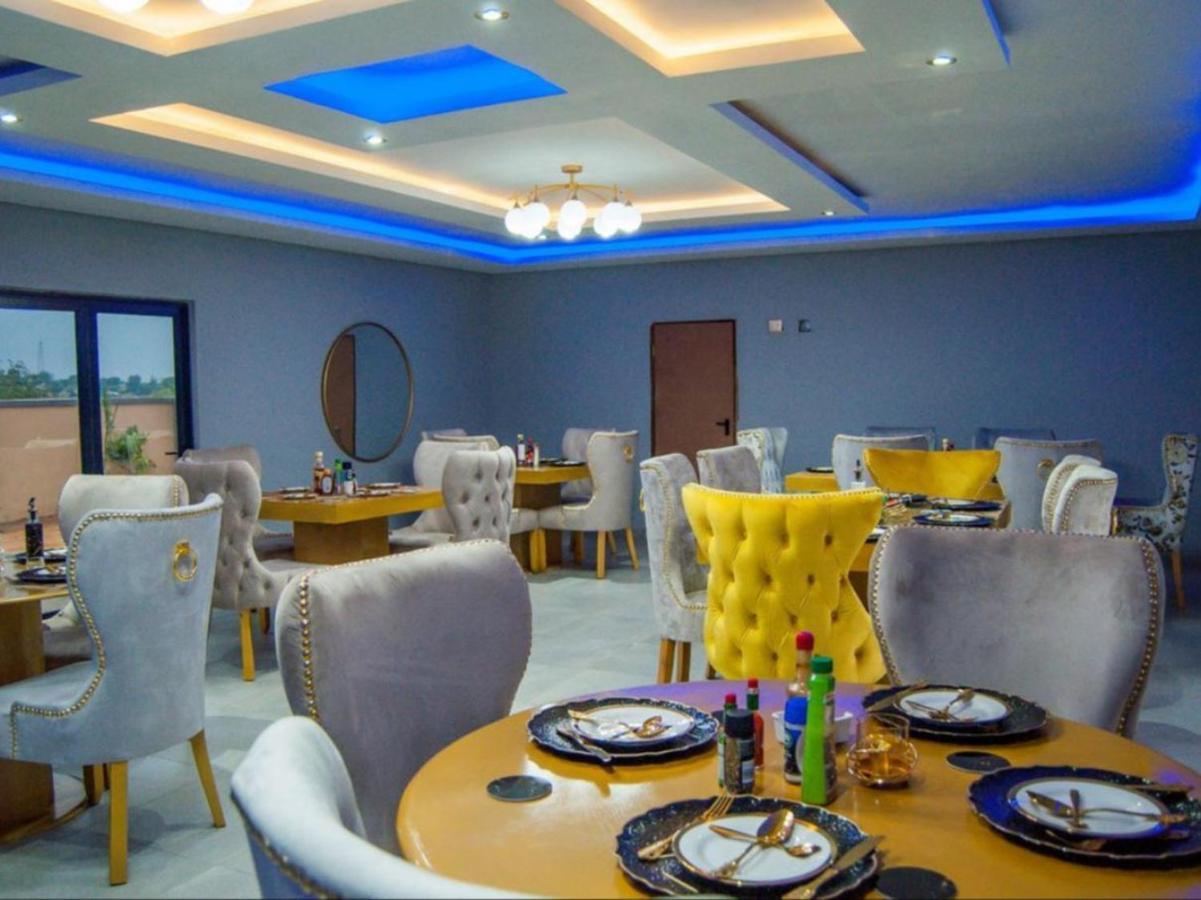 The Lux Hotel And Resorts หลุยส์ทริคาร์ดท์ ภายนอก รูปภาพ