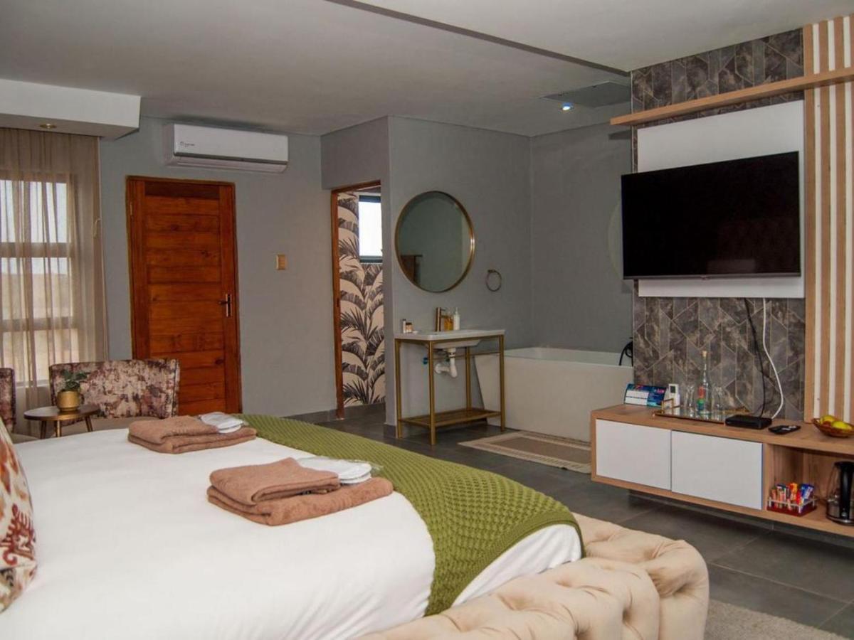The Lux Hotel And Resorts หลุยส์ทริคาร์ดท์ ภายนอก รูปภาพ