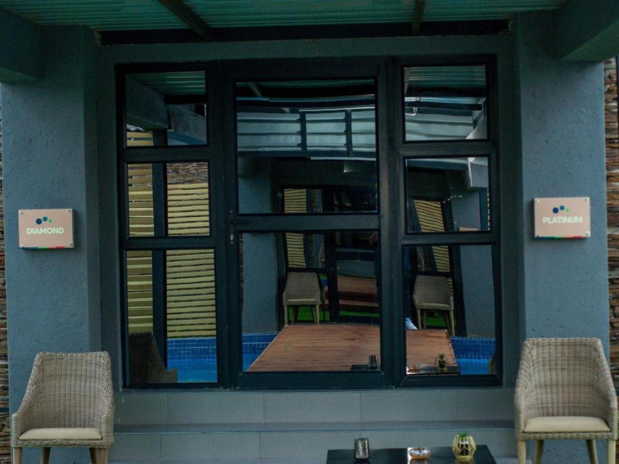 The Lux Hotel And Resorts หลุยส์ทริคาร์ดท์ ภายนอก รูปภาพ